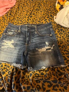 American Eagle  Dark Wash Distressed Denim Shorts size 8 super stretch